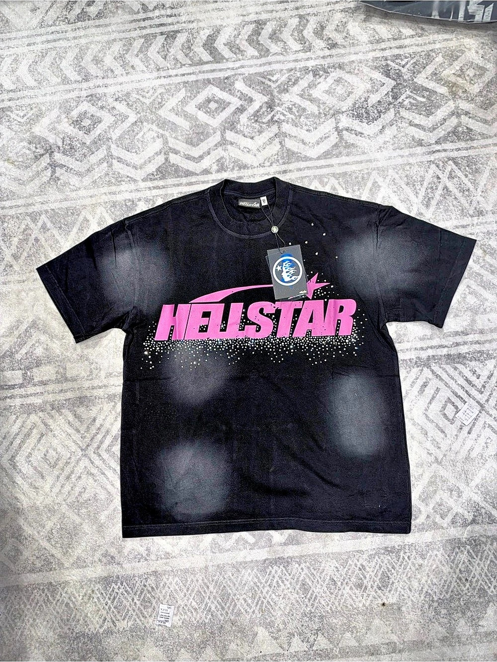 Heilistar Graphic Tee in Black & Pink Size Medium NWT